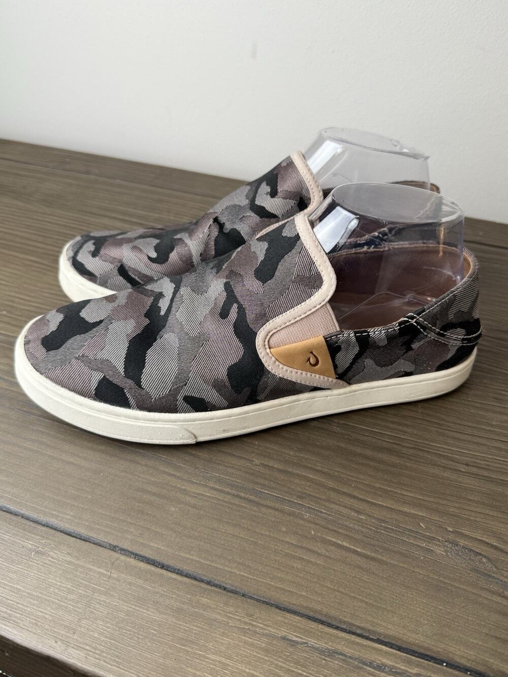 Olukai Pehuea Pai Camo Loafer Womens 9 Canvas Slip On Flat Casual Comfort Shoe